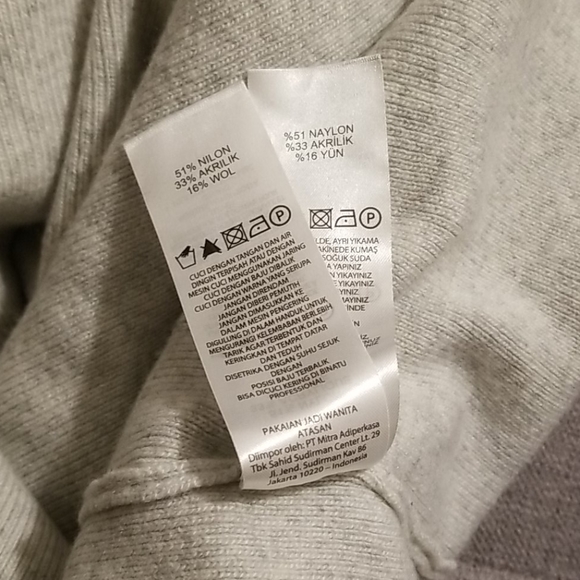 Light grey wool sweater w flared sleeves - Picture 8 of 9